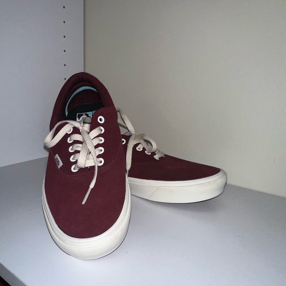 Vans - Picture 2 of 3